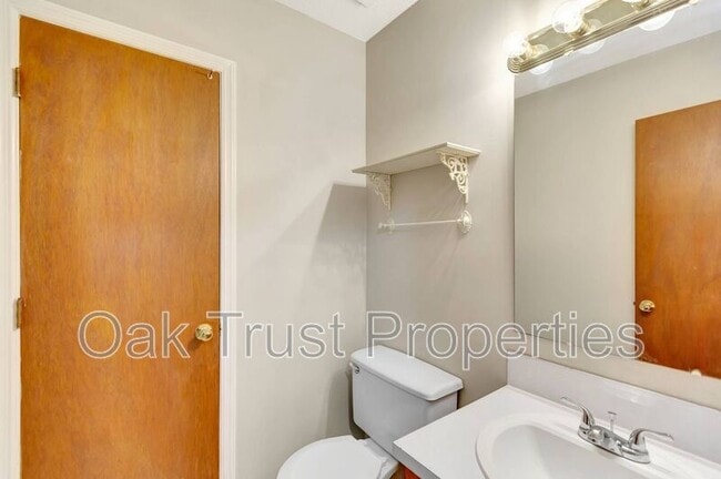 Building Photo - 4428 N Shirley Dr