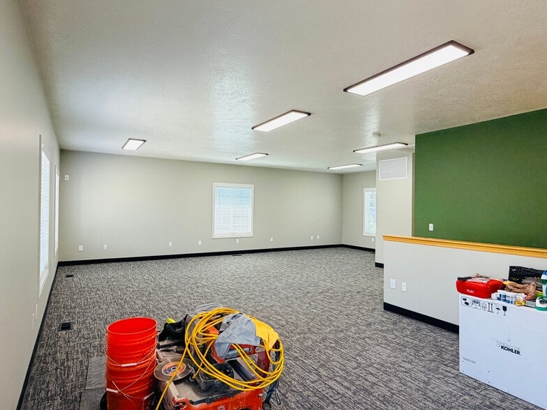 Building Photo - 40 W 1250 N