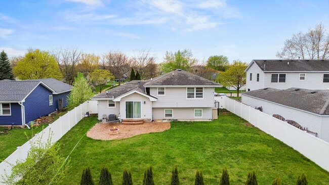 Building Photo - 2614 La Brecque Dr