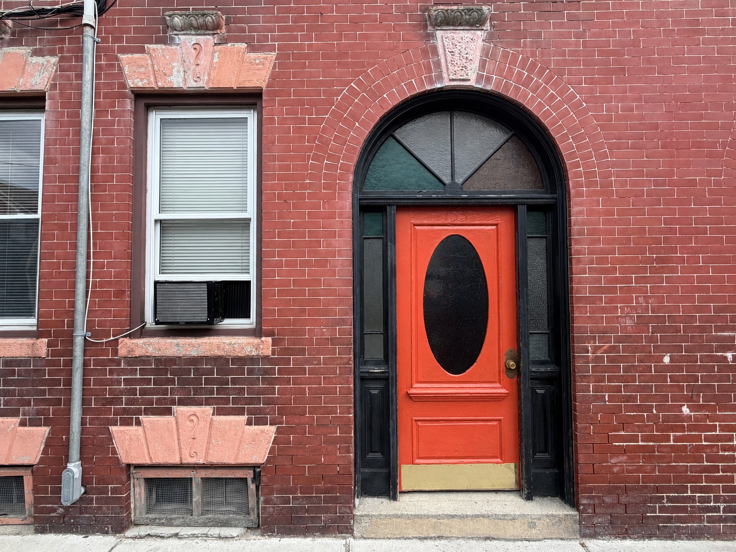 Building Photo - 153 Saratoga St