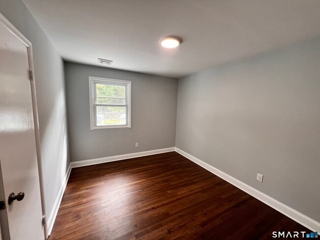 Building Photo - 267 Thunder Hill Dr