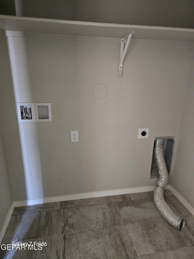 Building Photo - 476 SPC Isaac Trujillo Dr
