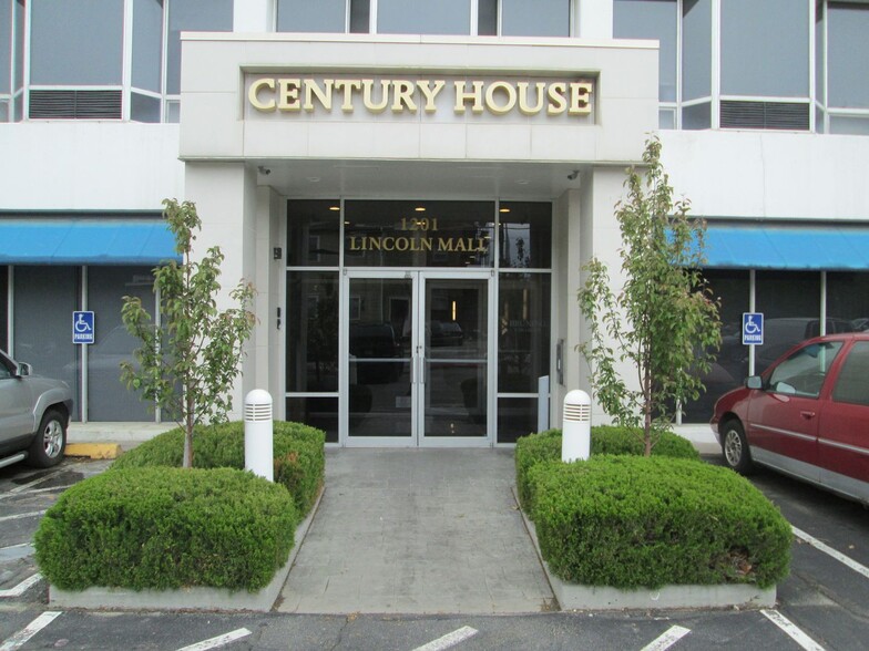 Interior Photo - Century House