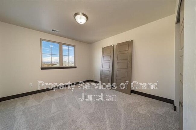 Building Photo - 2469 Apex Ave