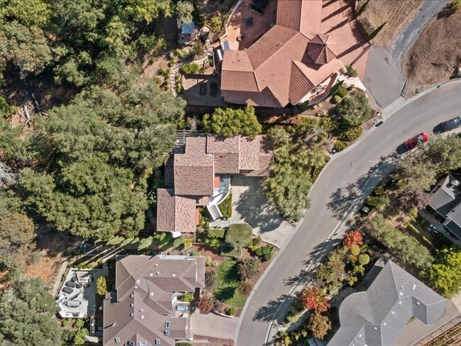 Building Photo - 265 Clear Ridge Dr