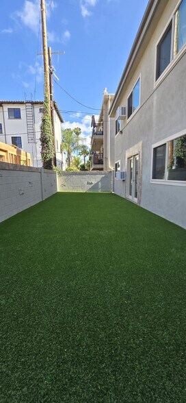 Building Photo - 4311 Coldwater Canyon Ave