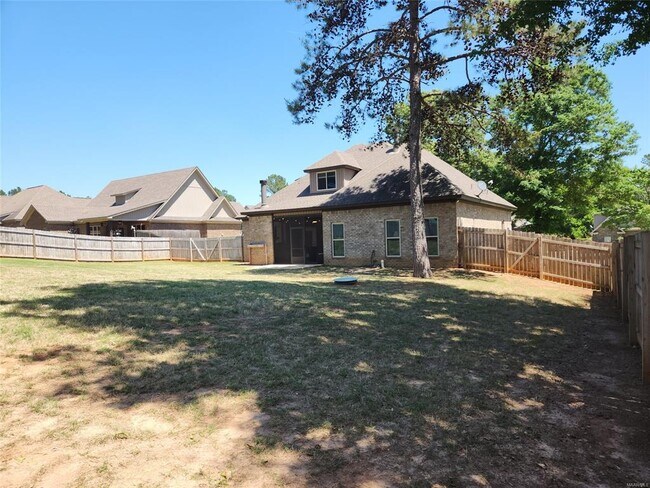 Building Photo - 493 Grove Park Loop