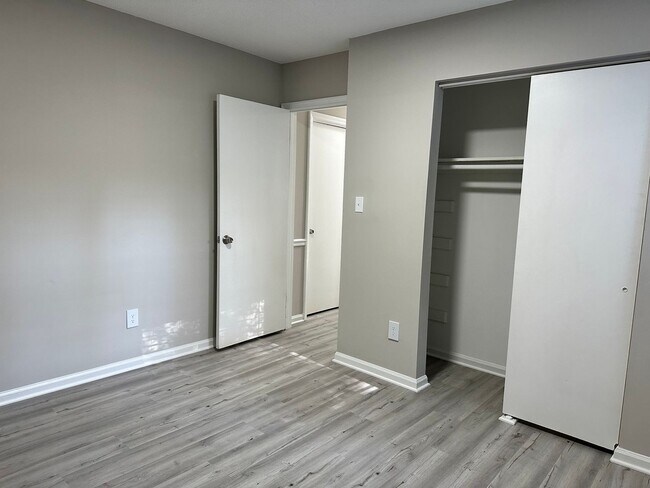 Building Photo - 4917 Pebble Beach Dr