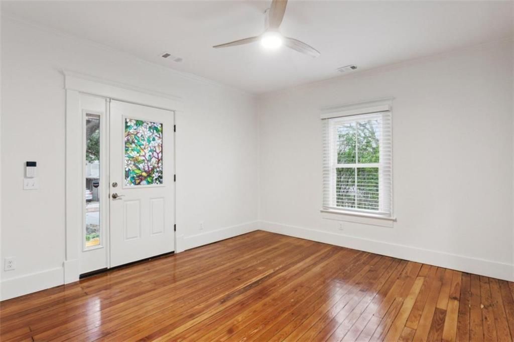 Building Photo - 111 Clifton St SE