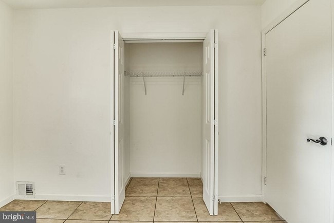 Building Photo - 6306 Yellowstone Dr