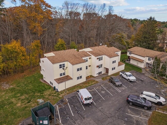 Building Photo - 18 Mason Ct