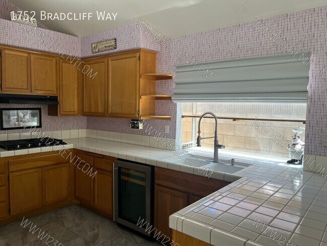Building Photo - 1752 Bradcliff Way