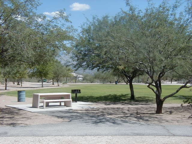 Building Photo - 3 Bedroom on NW side in Linda Vista Estates!