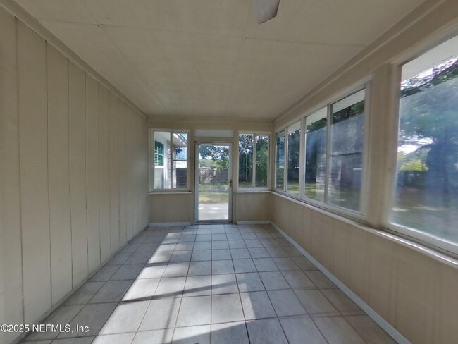 Building Photo - 84092 St James Ct