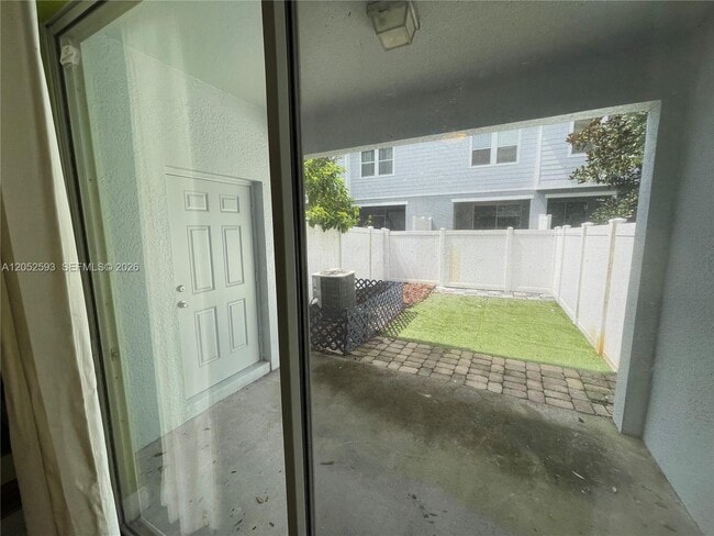 Building Photo - 9038 Shepton St