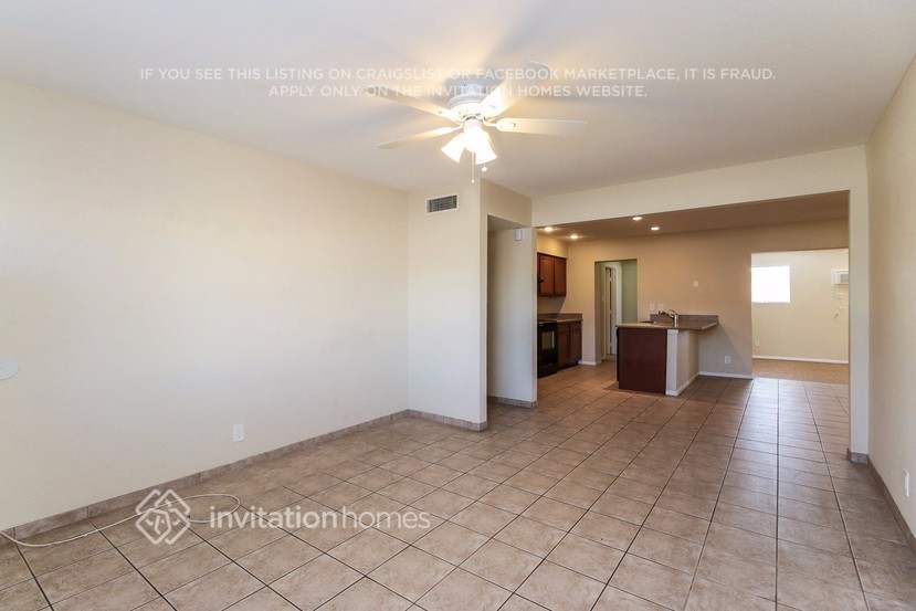 Building Photo - 113 E Garnet Ave