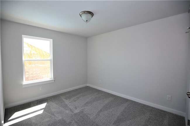Building Photo - 635 Pheasant Hill Ln