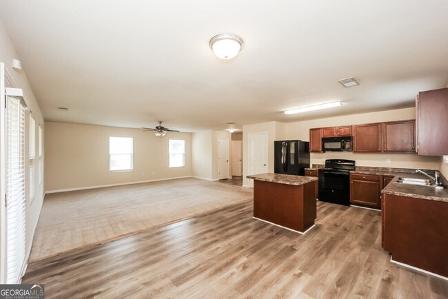 Building Photo - 100 Betty Ann Ln