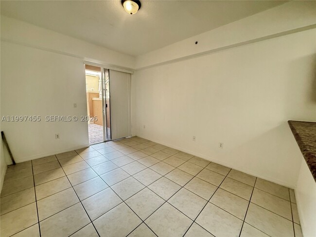 Building Photo - 962 SW 143rd Ave