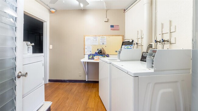 Building Photo - 3203 Portofino Point