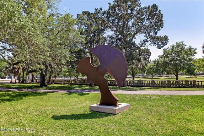 Building Photo - 1627 E 9th St