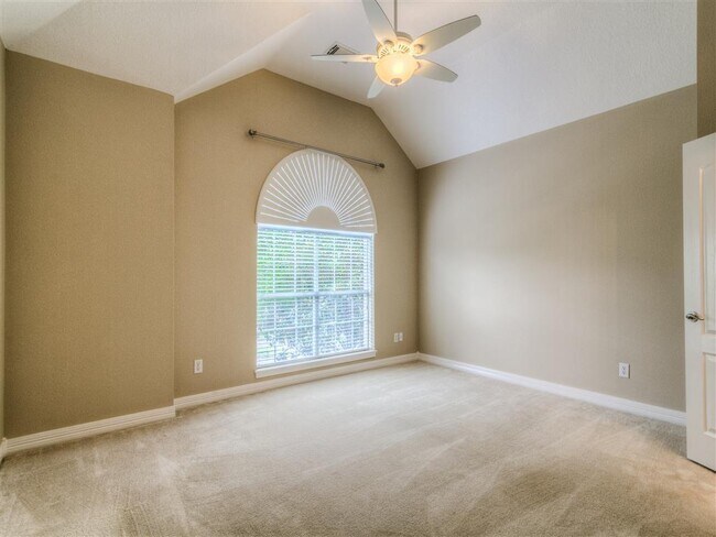 Building Photo - 22418 Bridgehaven Dr