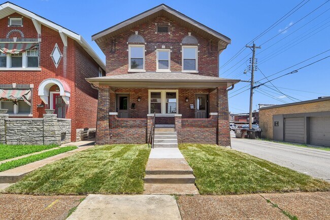 Building Photo - 4915 Mardel Ave