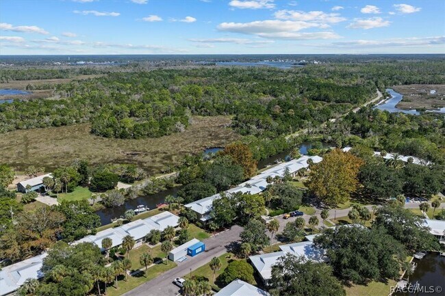 Building Photo - 11310 W Bayshore Dr