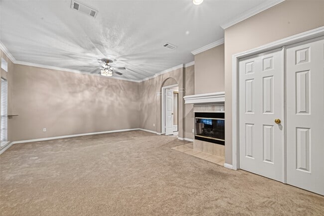 Building Photo - 602 Johnson Ln