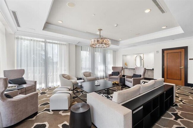 Building Photo - 600 W Las Olas Blvd