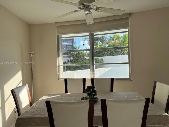 Building Photo - 5161 Collins Ave