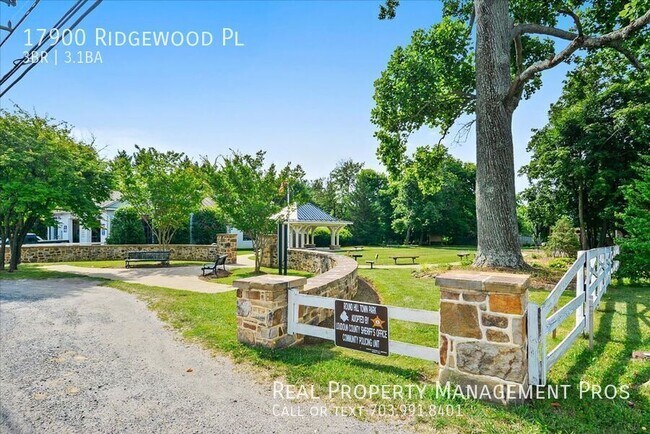 Building Photo - 17900 Ridgewood Pl