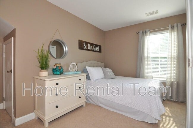 Building Photo - 156 Cottonham Ct