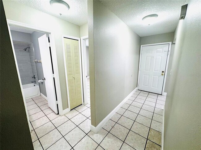 Building Photo - 2305 St Marteen Ct