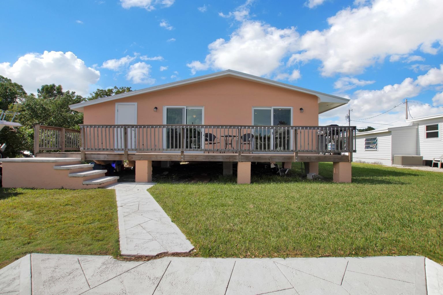 Building Photo - 1635 Pandorea Ln