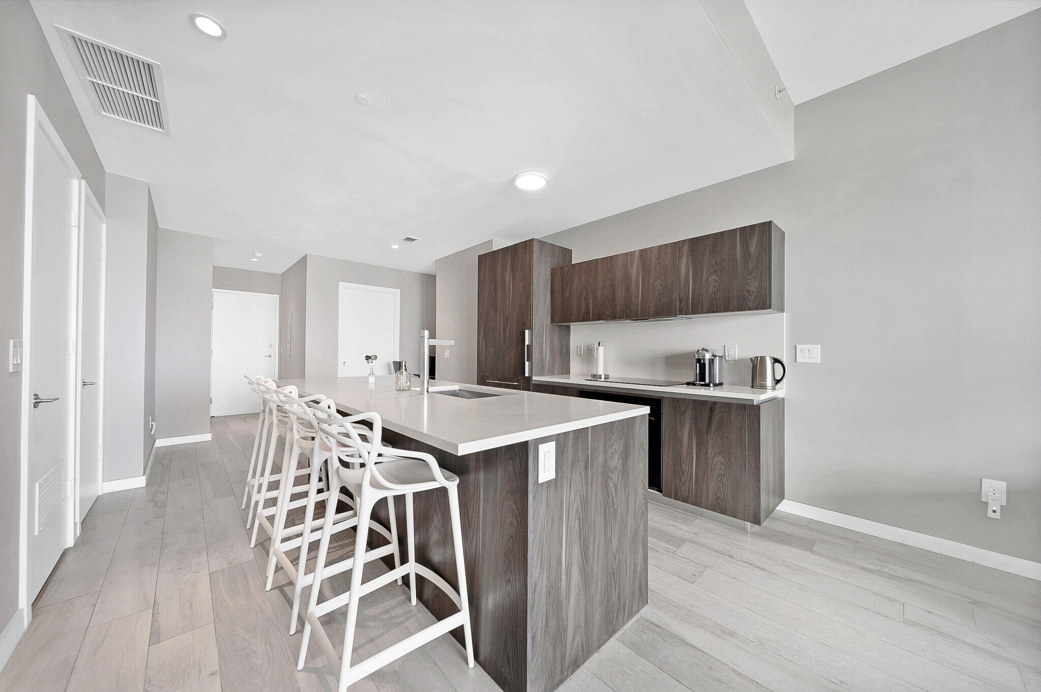 Building Photo - 480 NE 31st