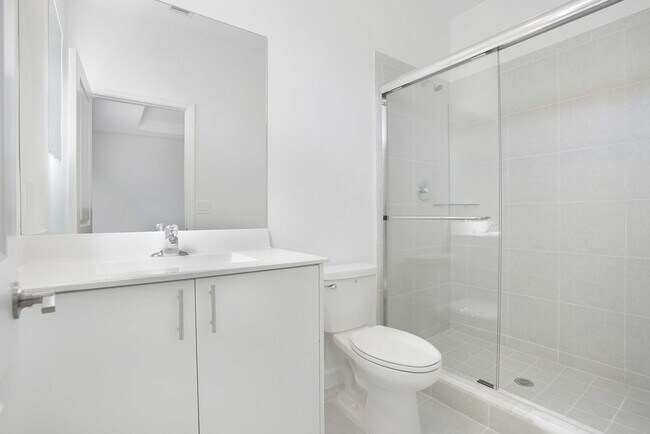 Building Photo - Brand new Townhome 3/2.5  Maximum 2 Cars