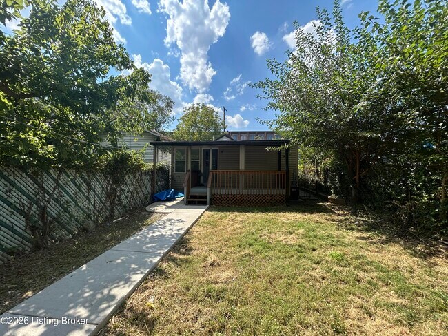Building Photo - 1109 Reutlinger Ave