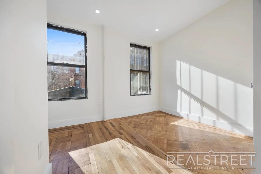 Building Photo - South 5th Street