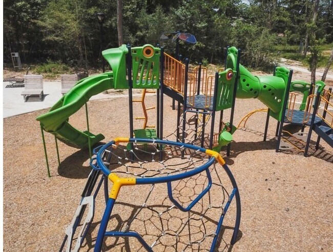 Building Photo - 447 Southern Magnolia Wy