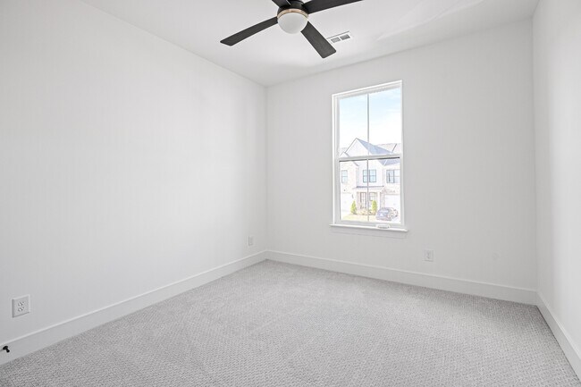 Building Photo - 3065 Inman Dr