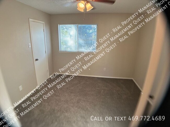 Building Photo - 143 Austin Stone Dr