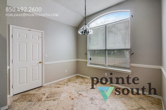 Building Photo - 404 Ridge Wood Cir