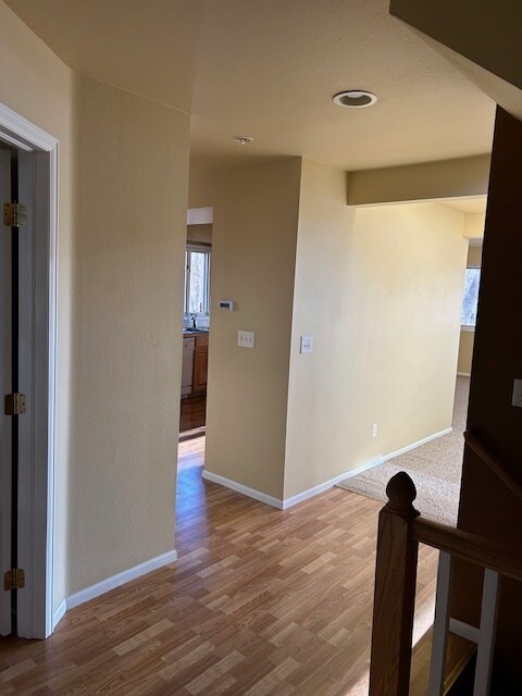 Building Photo - 3670 Point Dr