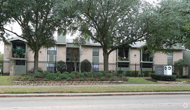 Building Photo - The Venti