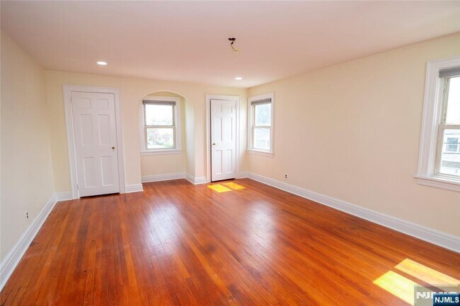 Building Photo - 29 13th