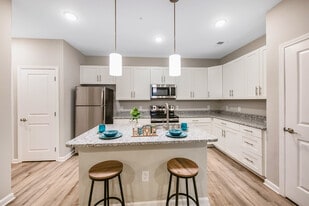 Building Photo - Emerson Point