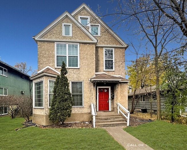 Building Photo - 1092 18th Ave SE