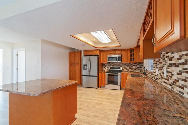 Building Photo - 5521 W Shr Dr