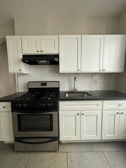 Primary Photo - 330 Keer Ave